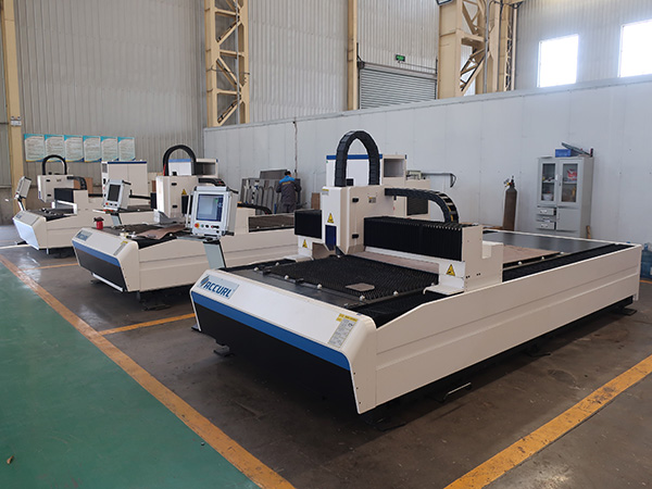 Pembuatan Laser CNC 1000w 2000w 3kw Logam Terlindungi mesin pemotong serat laser