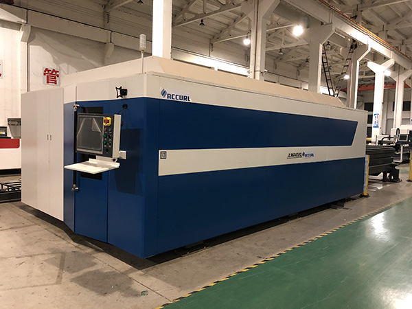 Pipa Laser Serat Pallet Tertutup Penuh dan Mesin Pemotong Lembaran Logam